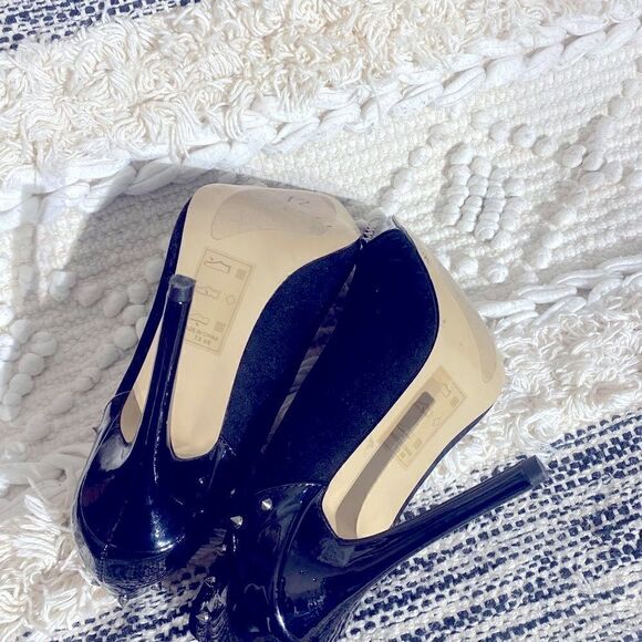 Shoedazzle Size 7.5 Black spike shoes - Picture 6 of 8